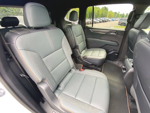 Used 2024 GMC Acadia AT4 w/ Luxury Package AWD/4WD image 26