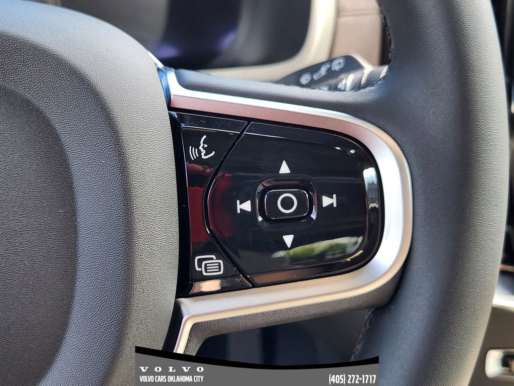 New 2026 Volvo XC90 B6 Plus w/ Protection Package Premier image 28