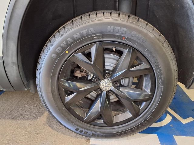 Used 2018 Volkswagen Atlas Launch Edition image 24