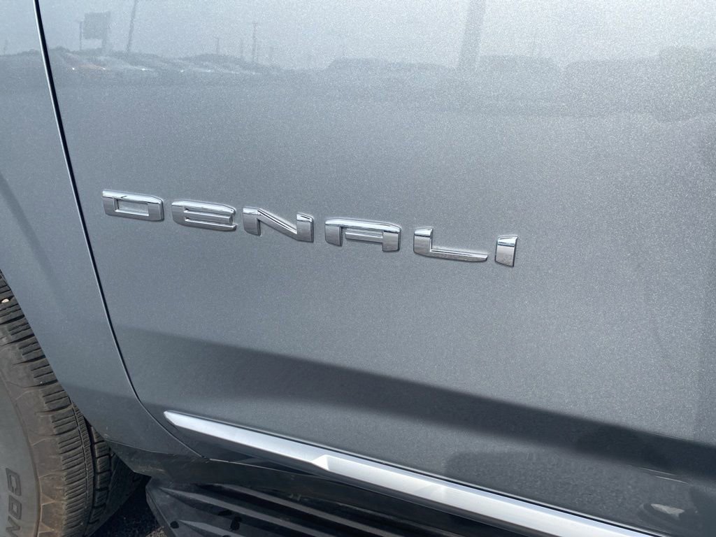 Used 2026 GMC Yukon Denali w/ Advanced Technology Package image 45