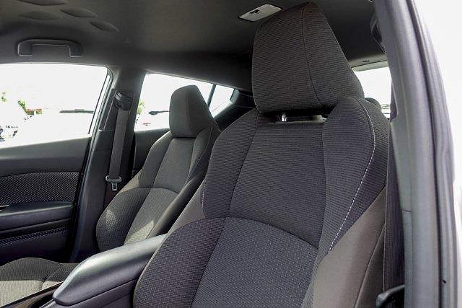 Certified 2019 Toyota C-HR XLE FWD image 10