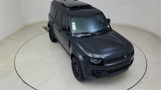 Used 2024 Land Rover Defender 110 S image 77