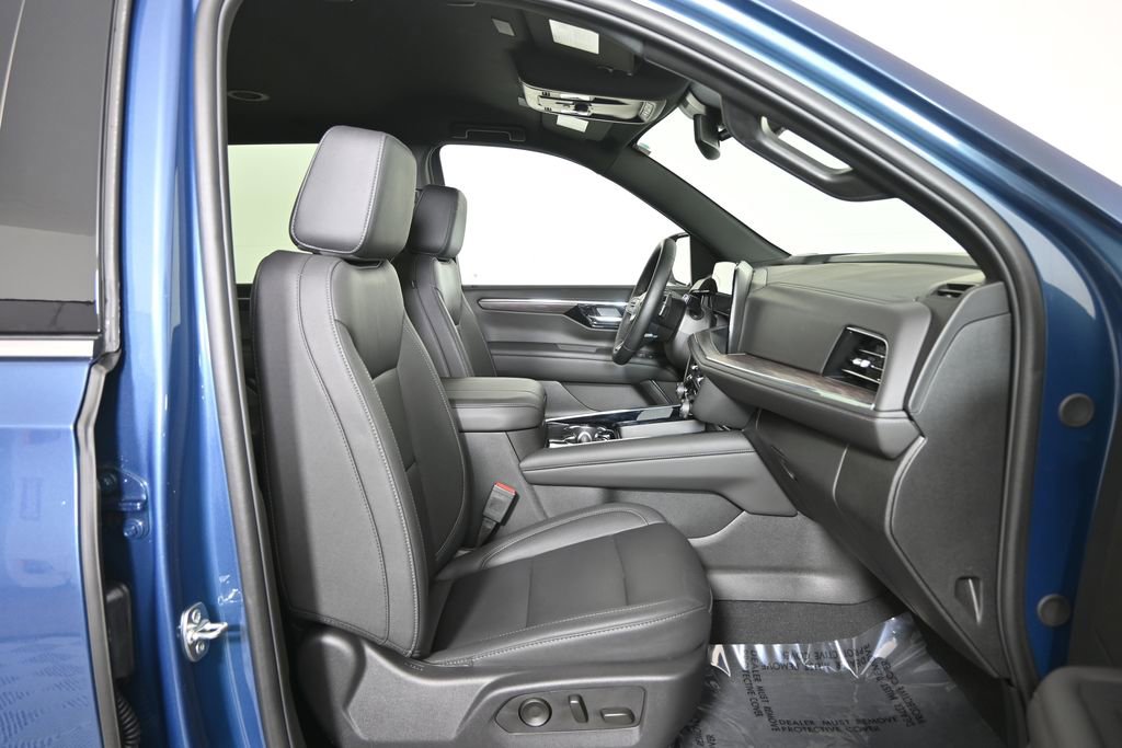 Used 2025 Chevrolet Tahoe LT w/ Comfort Package image 13