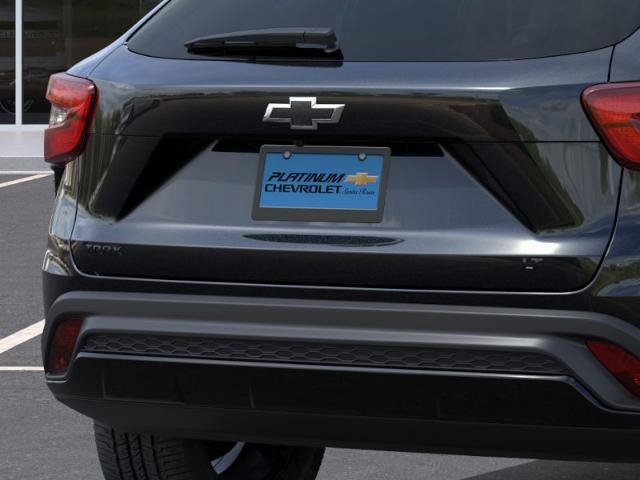 New 2026 Chevrolet Trax LT w/ Midnight Edition FWD image 14