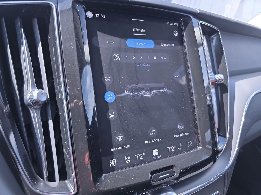 Used 2024 Volvo XC60 B5 Core w/ Protection Package Premier image 23