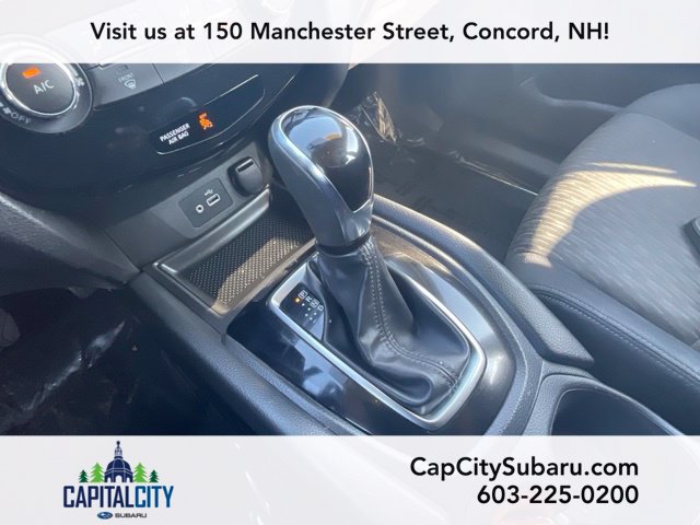 Used 2018 Nissan Rogue S AWD/4WD image 26