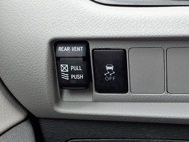 Used 2019 Toyota Sienna XLE w/ Protection Package FWD image 25