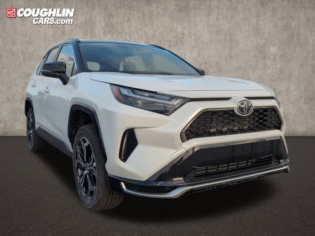 New 2025 Toyota RAV4 XSE w/ Weather Package