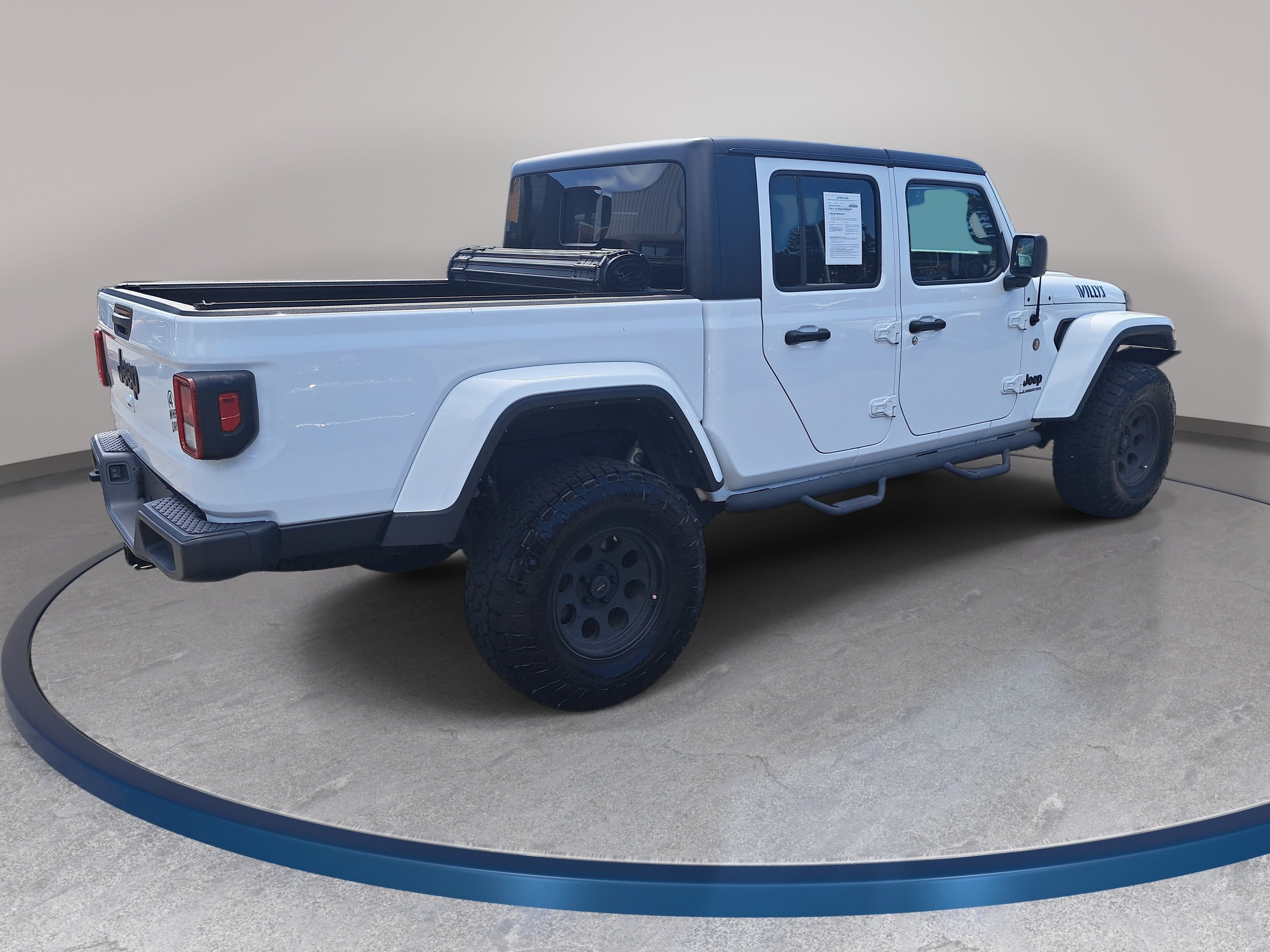 Used 2022 Jeep Gladiator Overland AWD/4WD image 5