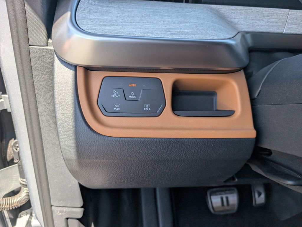 New 2025 Volkswagen ID. Buzz Pro S image 18