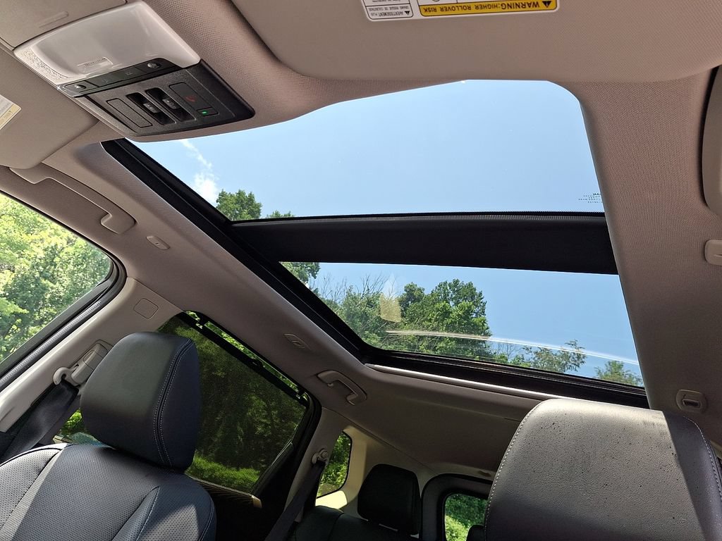 Certified 2023 Nissan Rogue Platinum AWD/4WD image 16