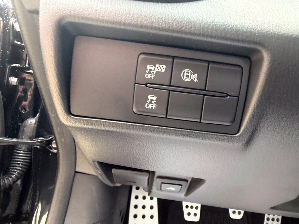 New 2026 MAZDA MX-5 Miata Club w/ Interior Package RWD image 19