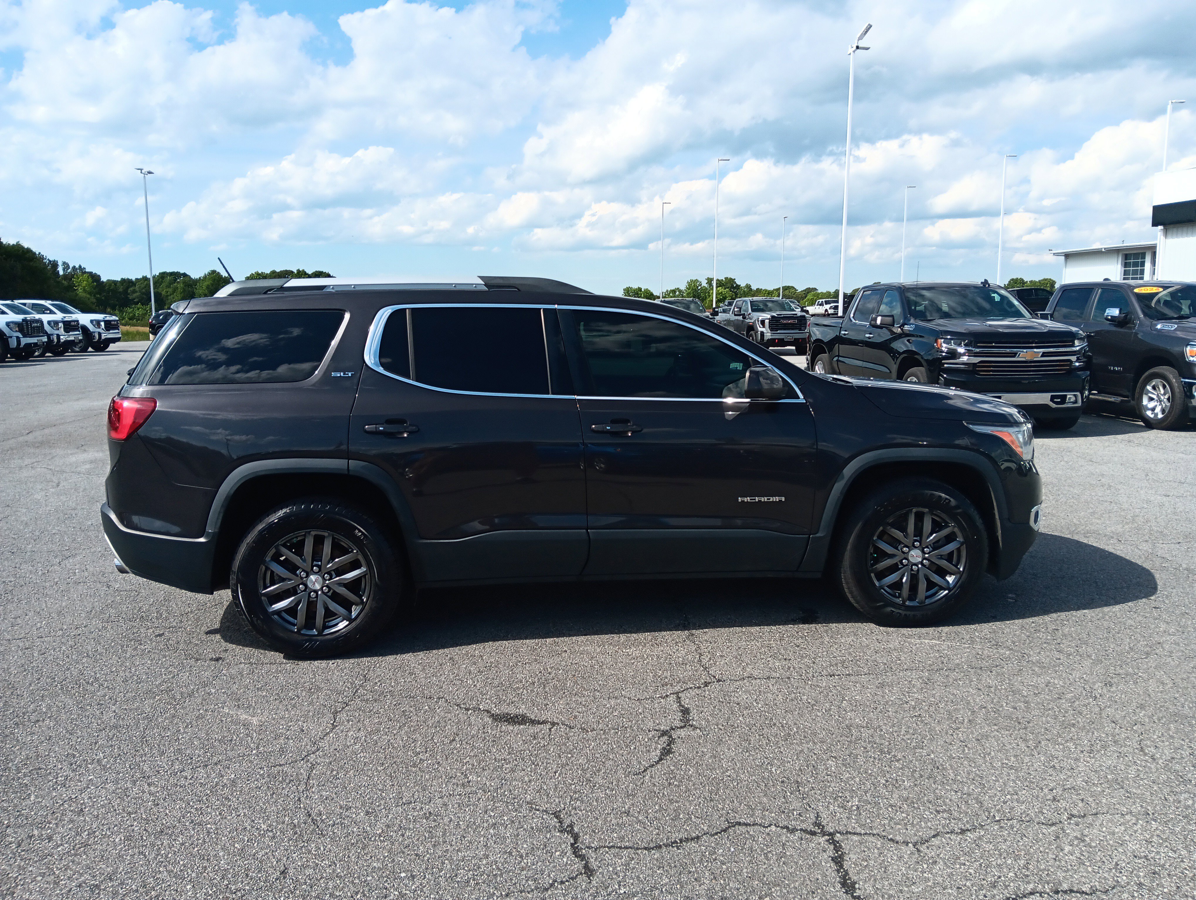 Used 2018 GMC Acadia SLT AWD/4WD image 7