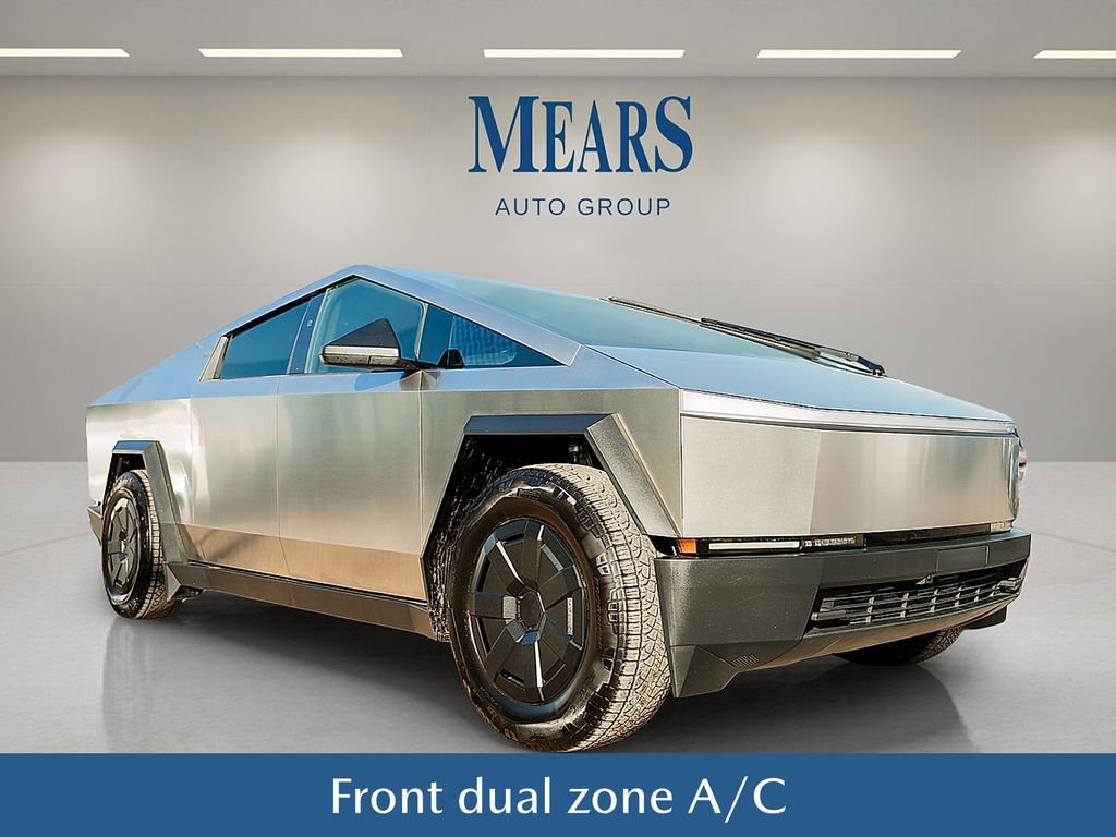 Used 2024 Tesla Cybertruck AWD Crew Cab image 4