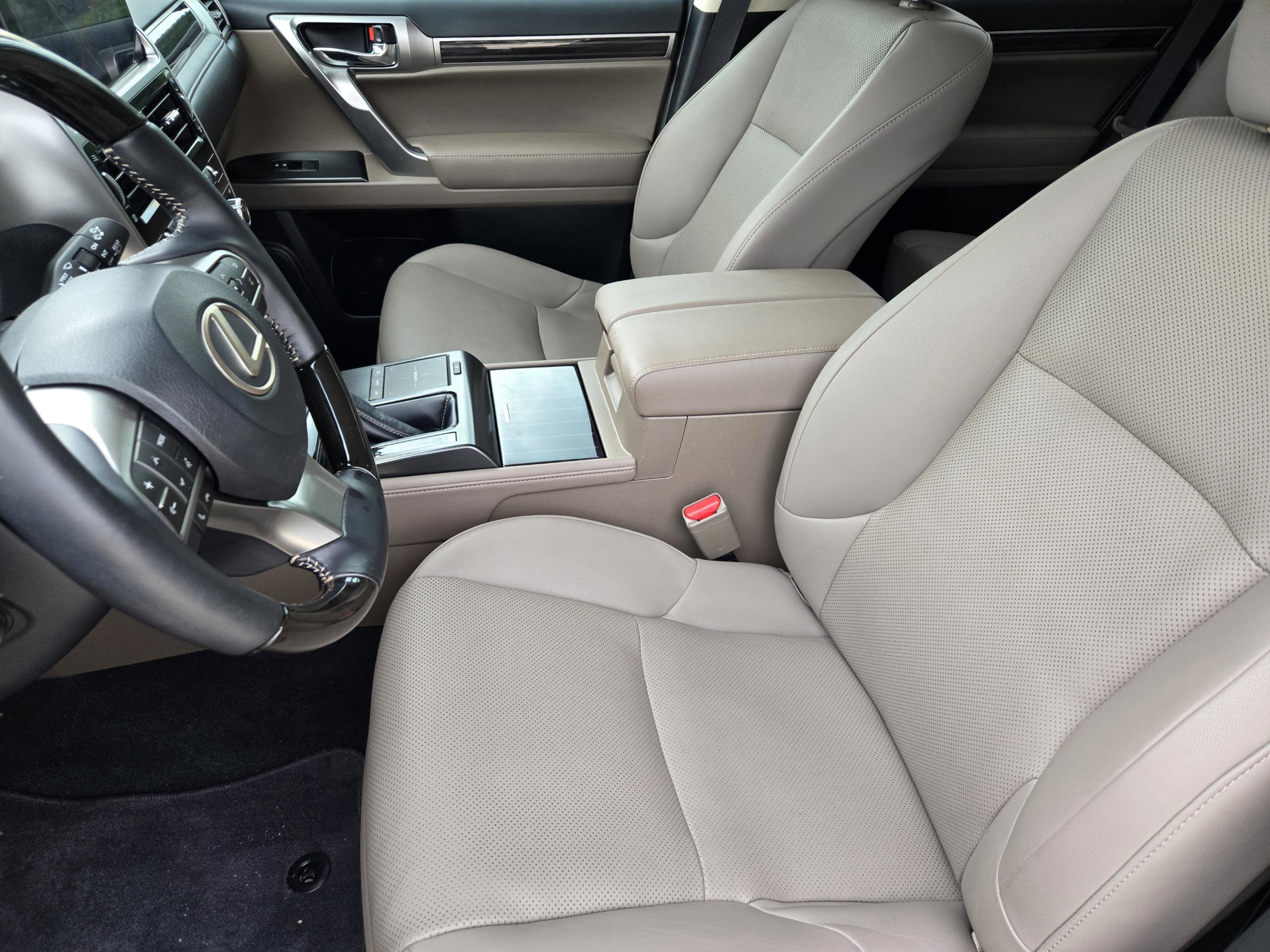 Certified 2023 Lexus GX 460 Premium w/ Accessory Package AWD/4WD image 9