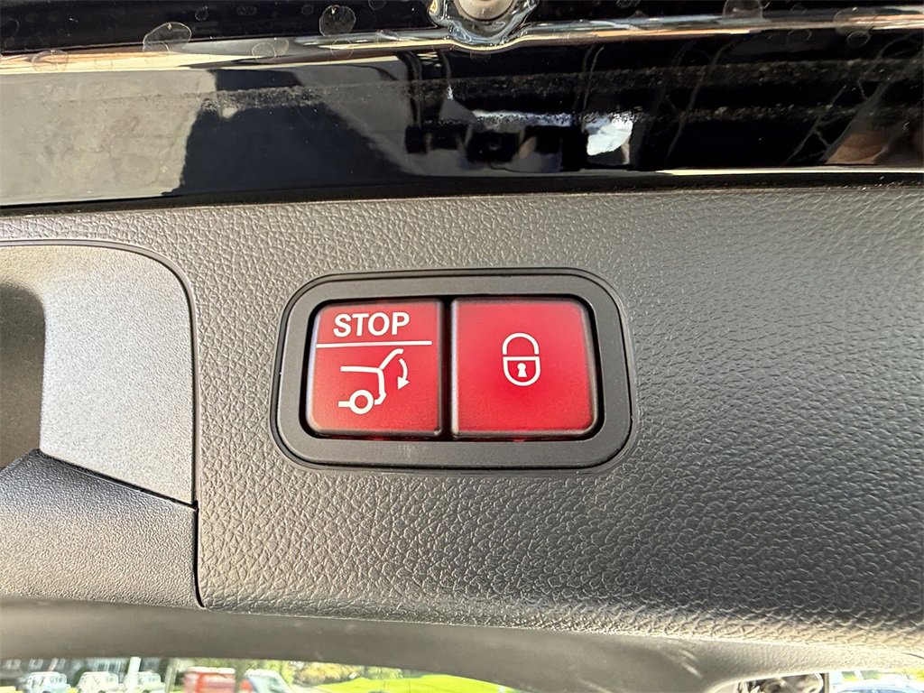 Certified 2022 Mercedes-Benz GLC 300 GLC 300 image 33