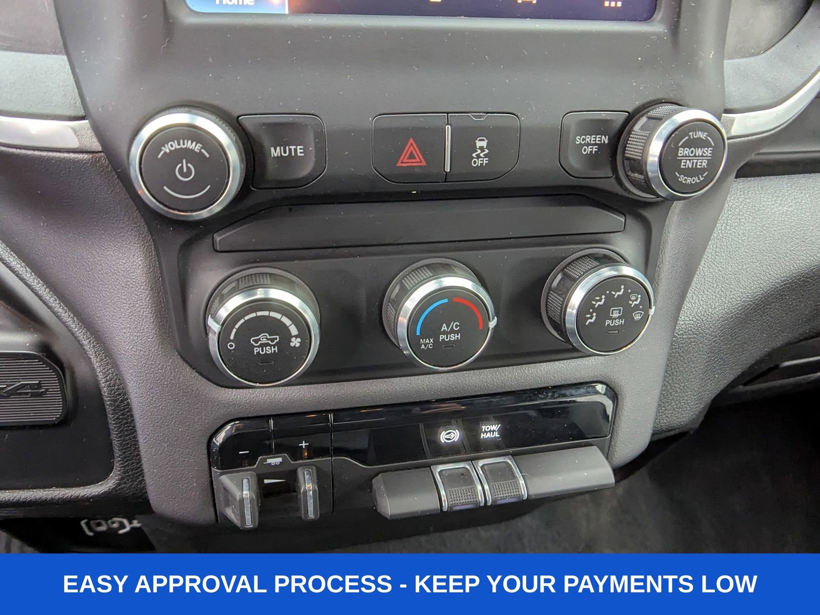 Used 2022 RAM 2500 Big Horn w/ Cold Weather Group image 27