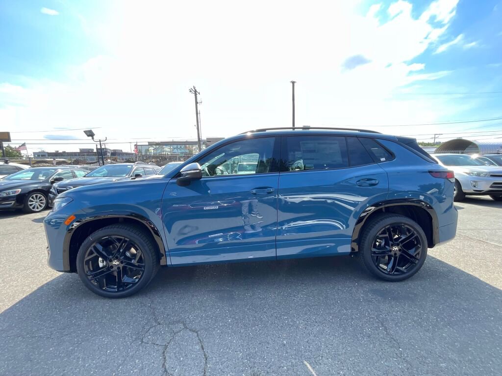 New 2025 Volkswagen Tiguan SE R-Line image 5