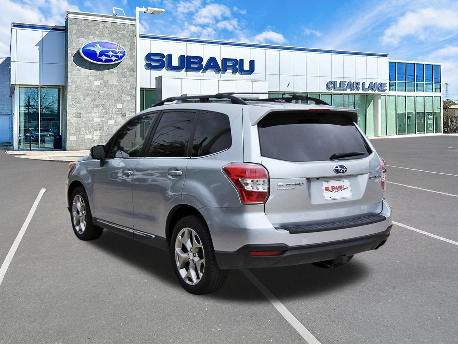 Used 2015 Subaru Forester 2.5i Touring w/ Eyesight & Navigation System AWD/4WD image 4