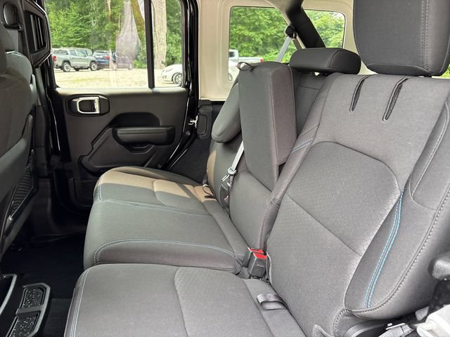 Used 2023 Jeep Wrangler Unlimited Rubicon 4xe AWD/4WD image 17