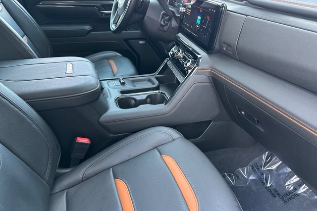 Used 2025 GMC Sierra 2500 AT4 w/ AT4 Premium Plus Package AWD/4WD image 19