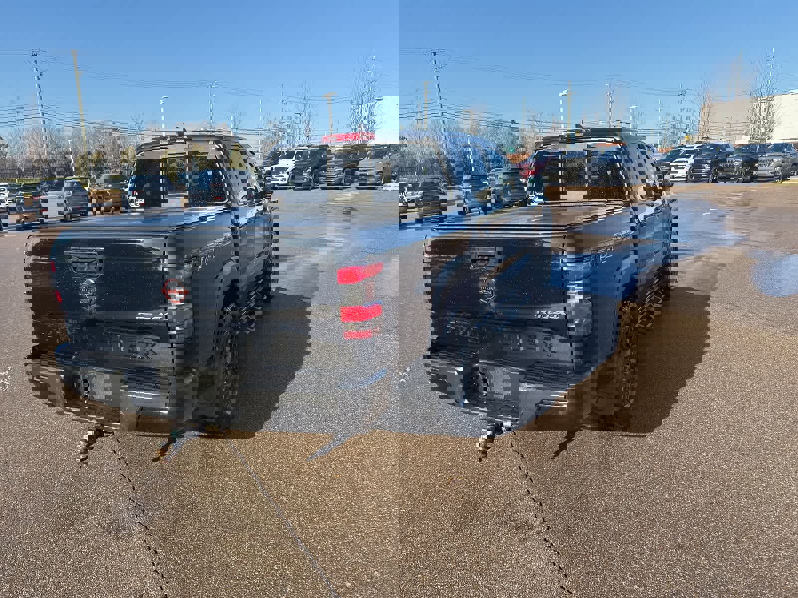 Used 2022 Nissan Frontier PRO-4X w/ Pro-4X Premium Package image 14