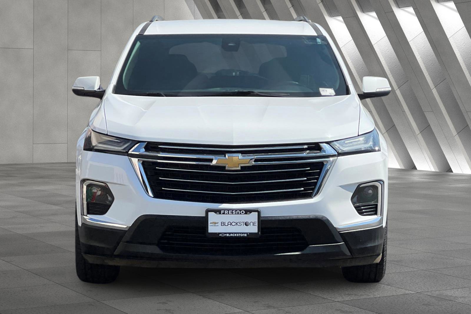 Used 2023 Chevrolet Traverse LT image 9