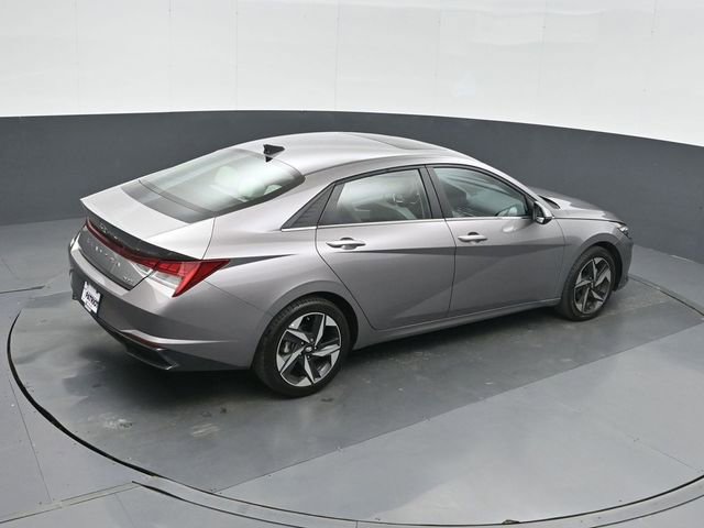 Used 2023 Hyundai Elantra Limited image 31