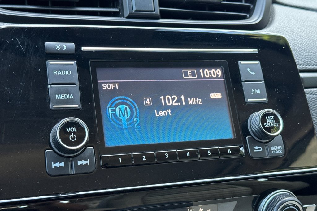 Used 2020 Honda CR-V LX image 17
