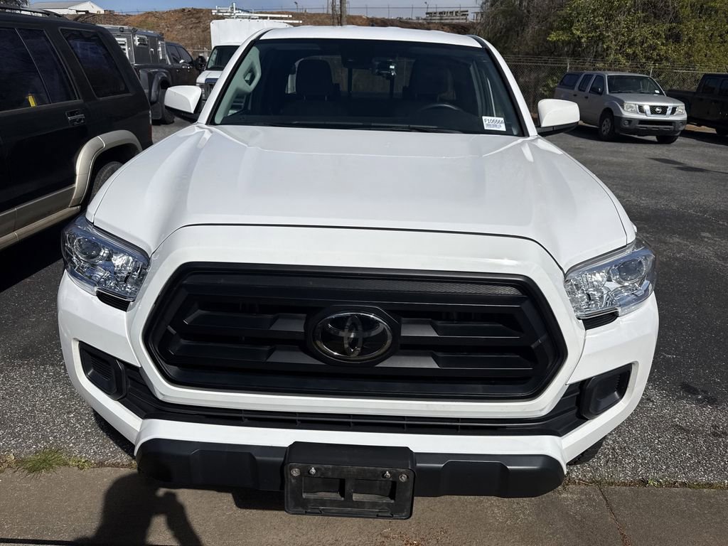 Used 2022 Toyota Tacoma SR image 3