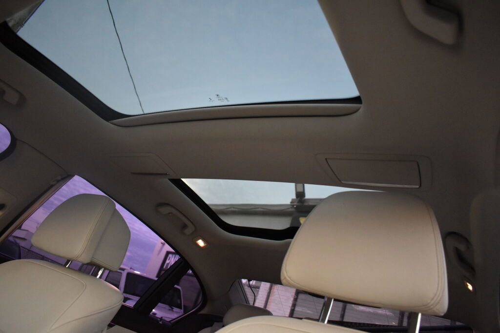 Used 2017 BMW 740i image 27