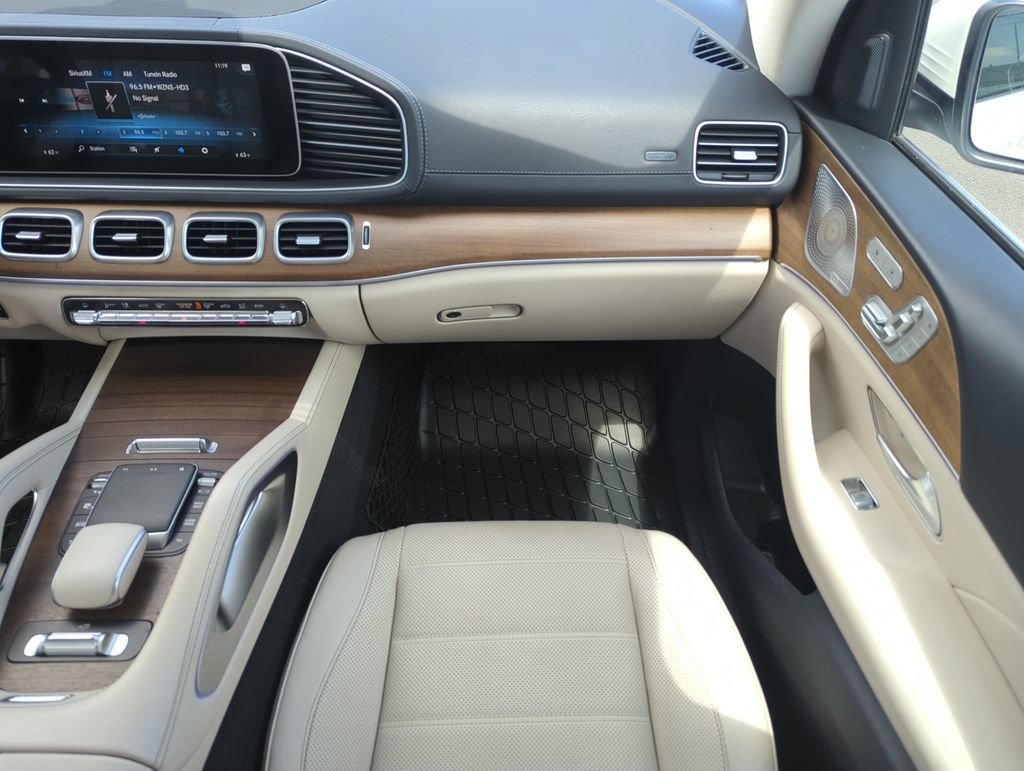 Used 2021 Mercedes-Benz GLS 450 4MATIC image 16
