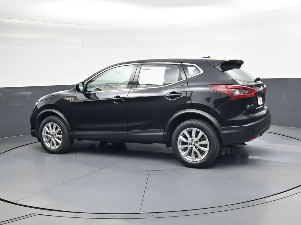 Used 2021 Nissan Rogue Sport S image 7