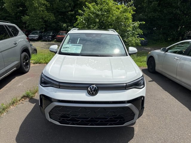 New 2025 Volkswagen Taos SEL image 2