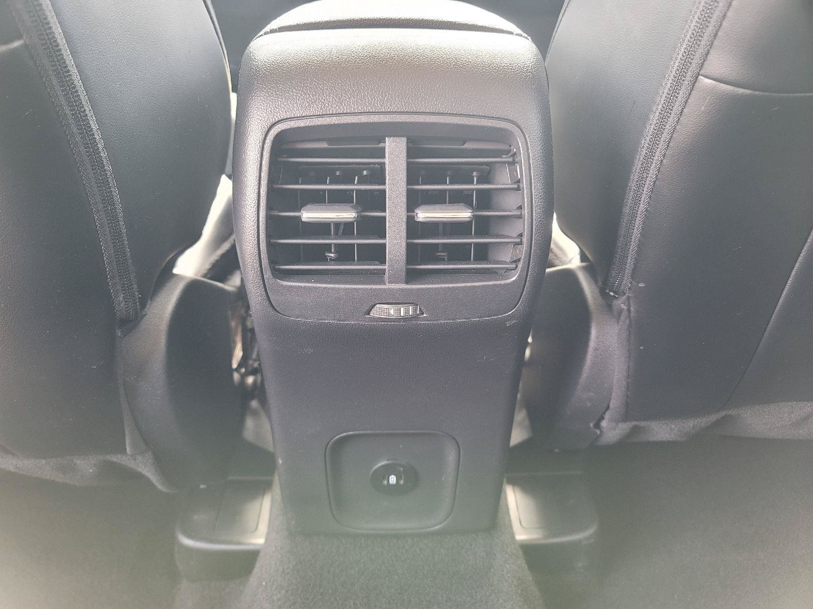 Used 2024 Ford Escape Platinum AWD/4WD image 16