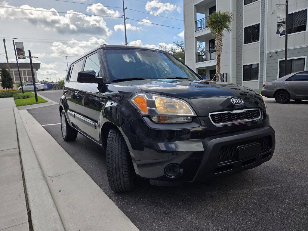 Used 2011 Kia Soul + w/ Audio Pkg FWD image 4