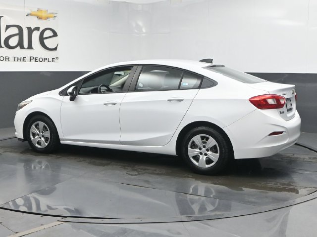 Used 2017 Chevrolet Cruze LS FWD image 55