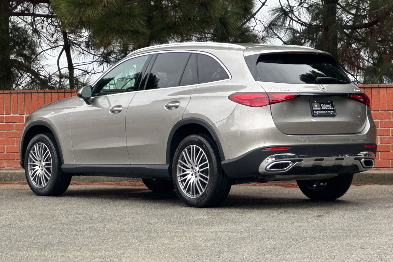 Used 2023 Mercedes-Benz GLC 300 4MATIC image 6