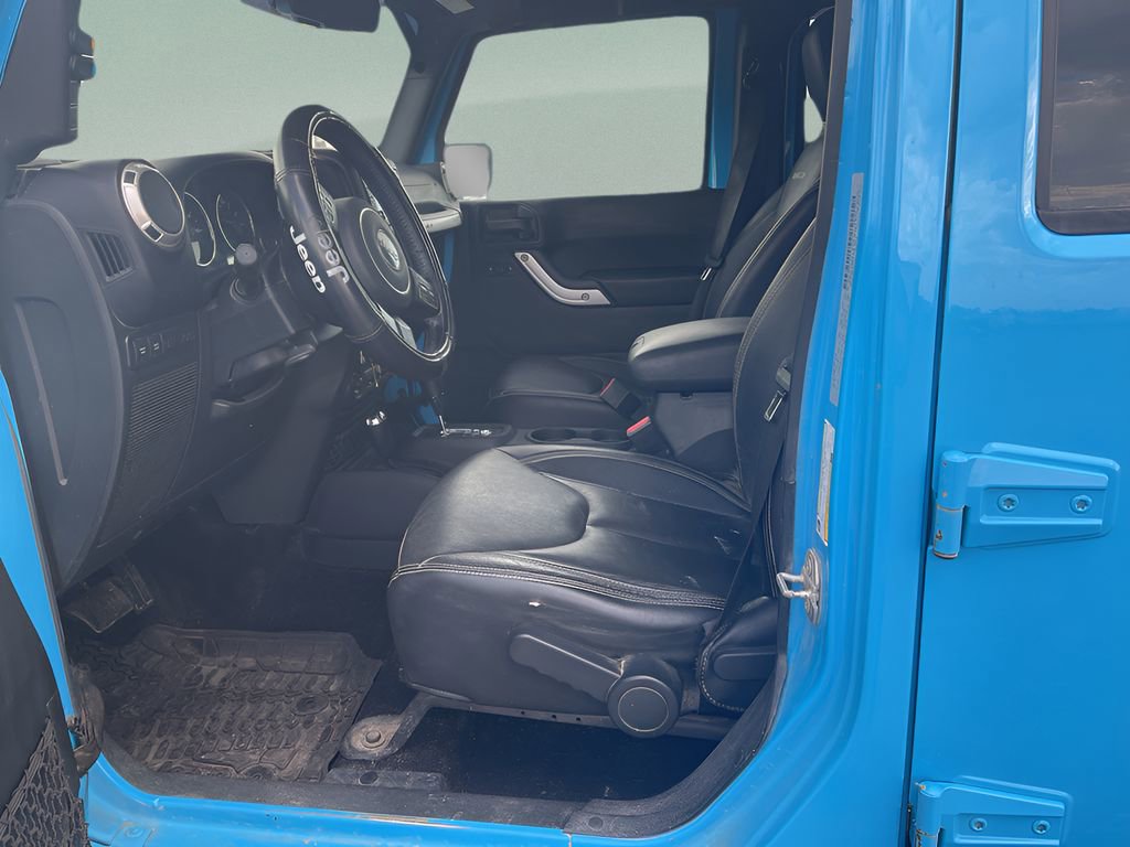 Used 2017 Jeep Wrangler Unlimited Rubicon w/ Connectivity Group image 10