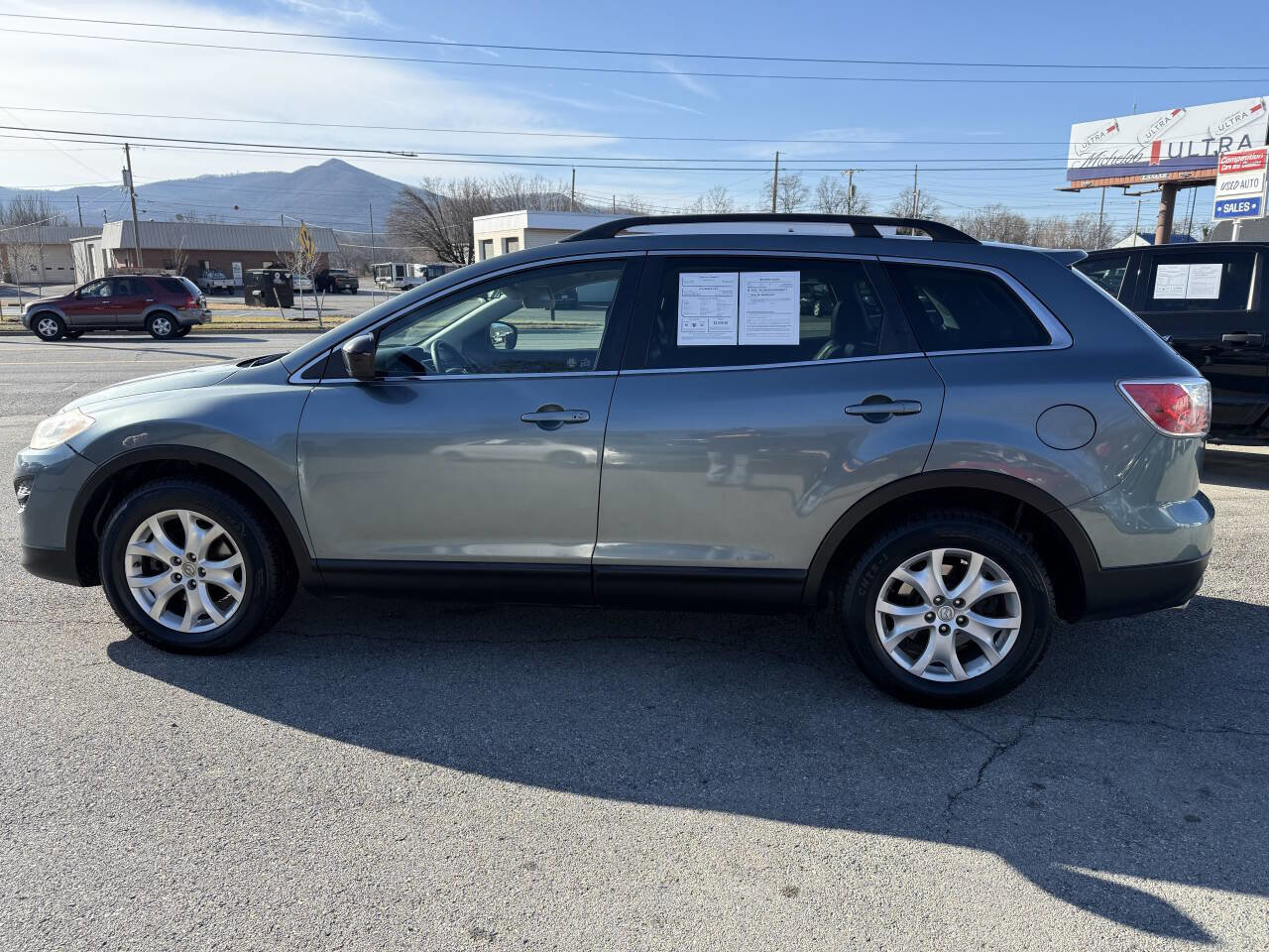 Used 2012 MAZDA CX-9 Touring w/ Moonroof & Bose Audio Pkg image 9