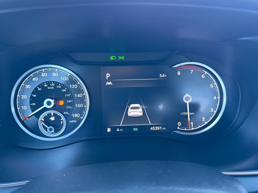 Used 2023 Genesis G70 2.0T image 19