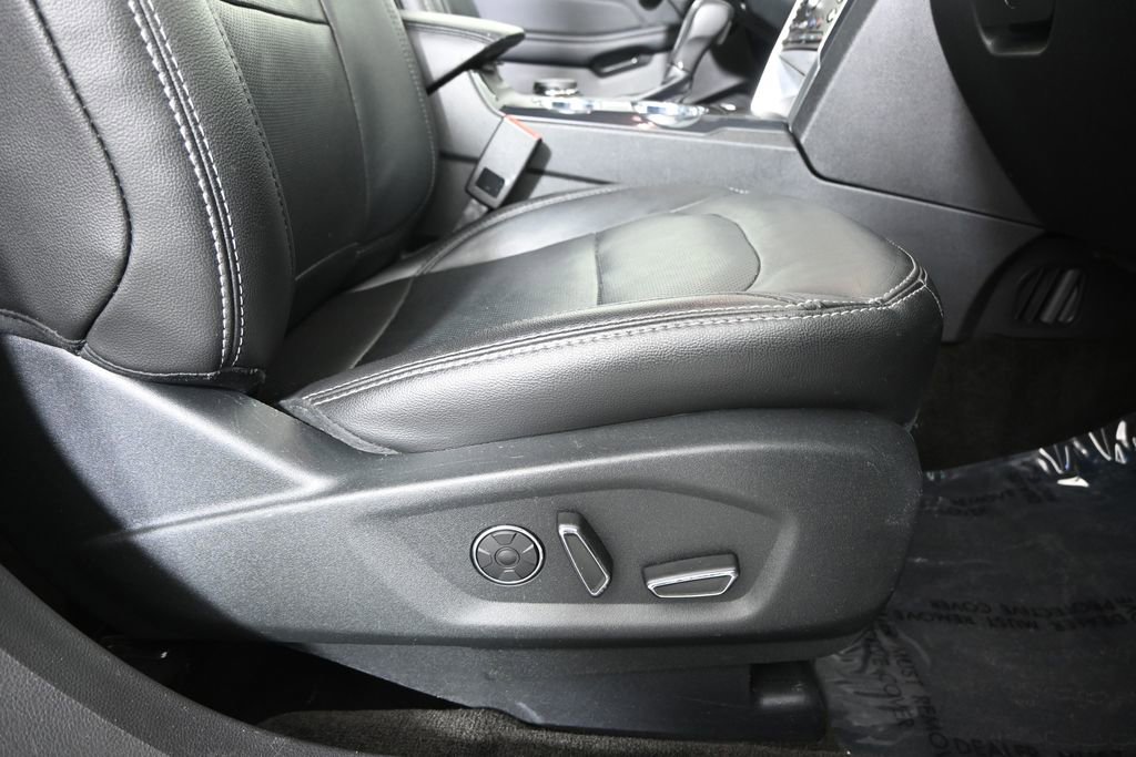 Used 2018 Ford Explorer Limited w/ Equipment Group 301A AWD/4WD image 14