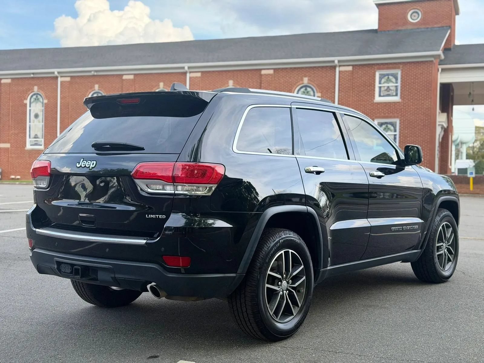 Used 2018 Jeep Grand Cherokee Limited w/ Trailer Tow Group IV RWD image 6
