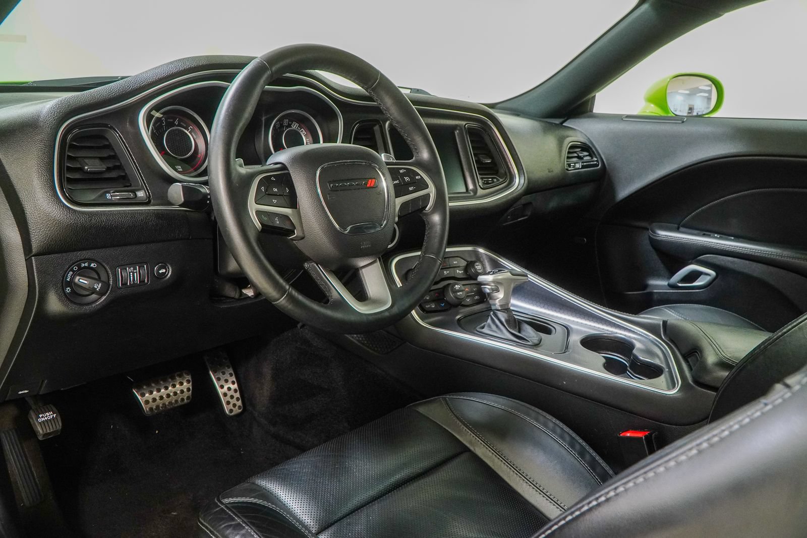 Used 2015 Dodge Challenger R/T Plus RWD image 21