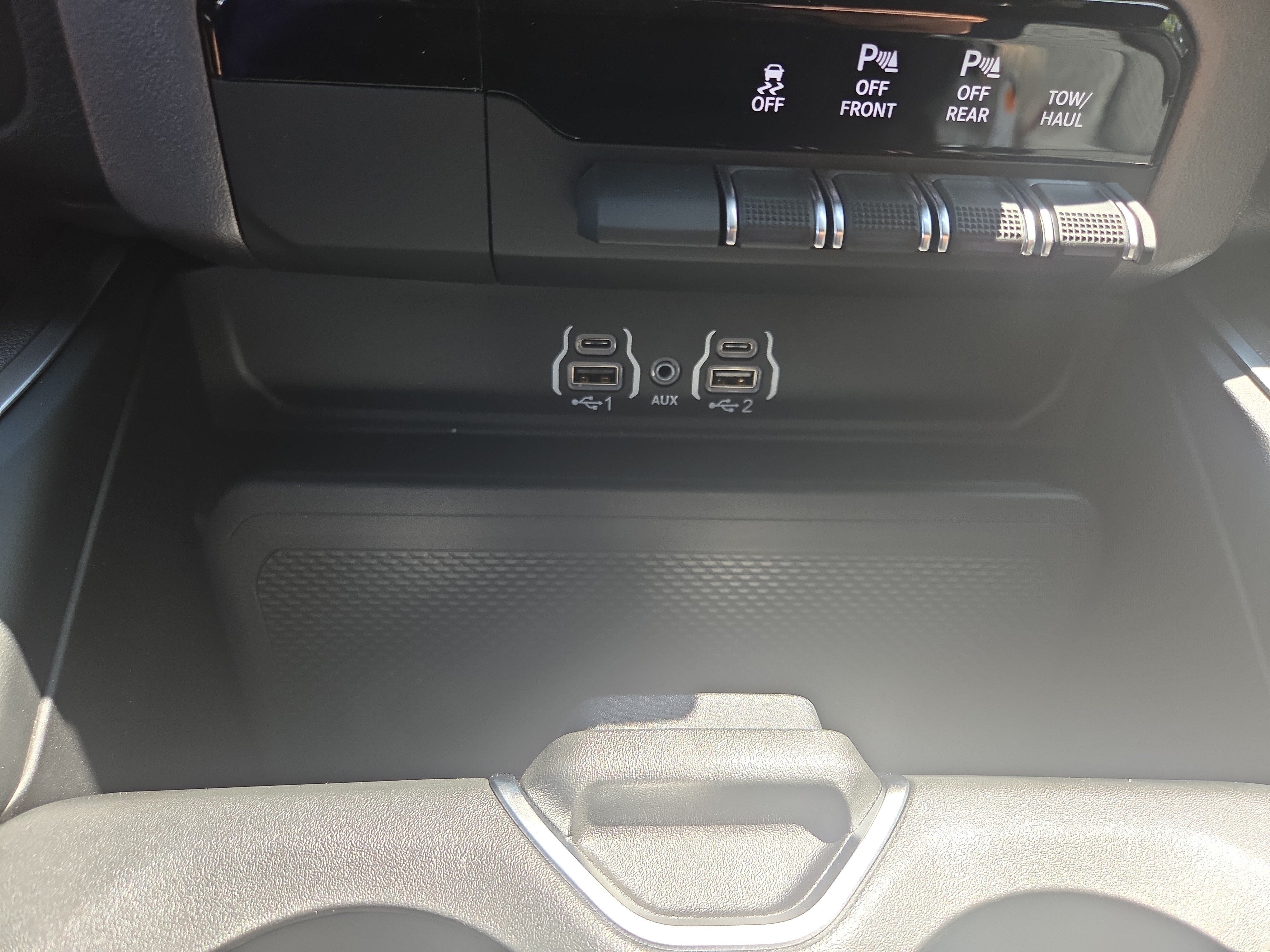 New 2026 RAM 1500 Express AWD/4WD image 12