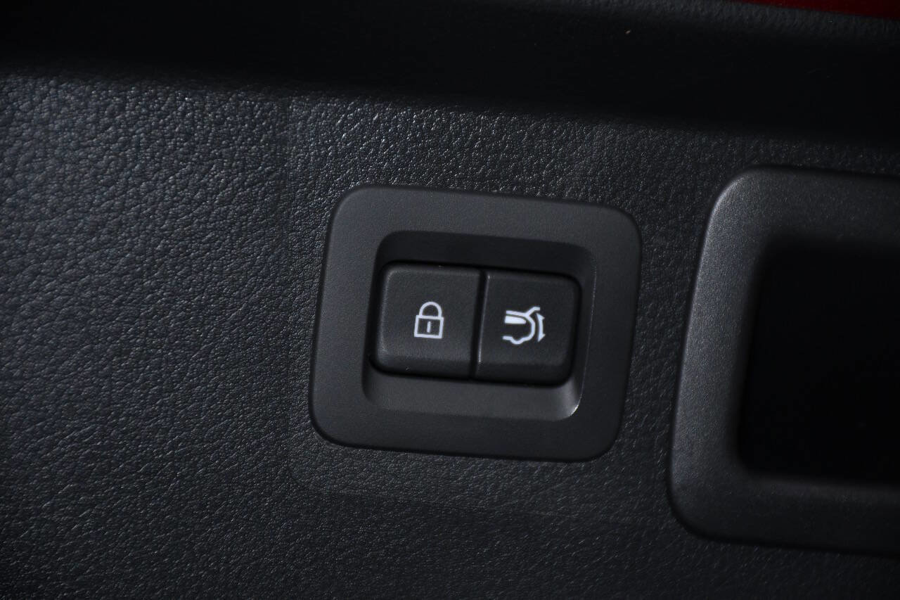 Used 2023 MAZDA CX-50 2.5 S w/ Cargo Package image 21