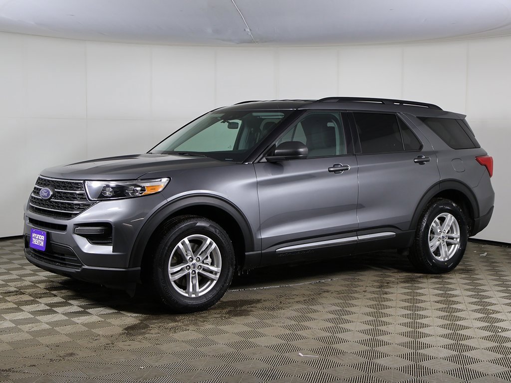 Used 2022 Ford Explorer XLT image 6