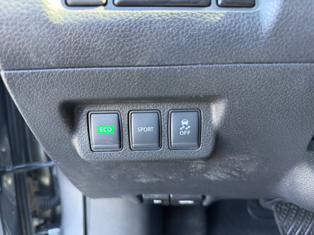 Used 2016 Nissan Sentra SV FWD image 27