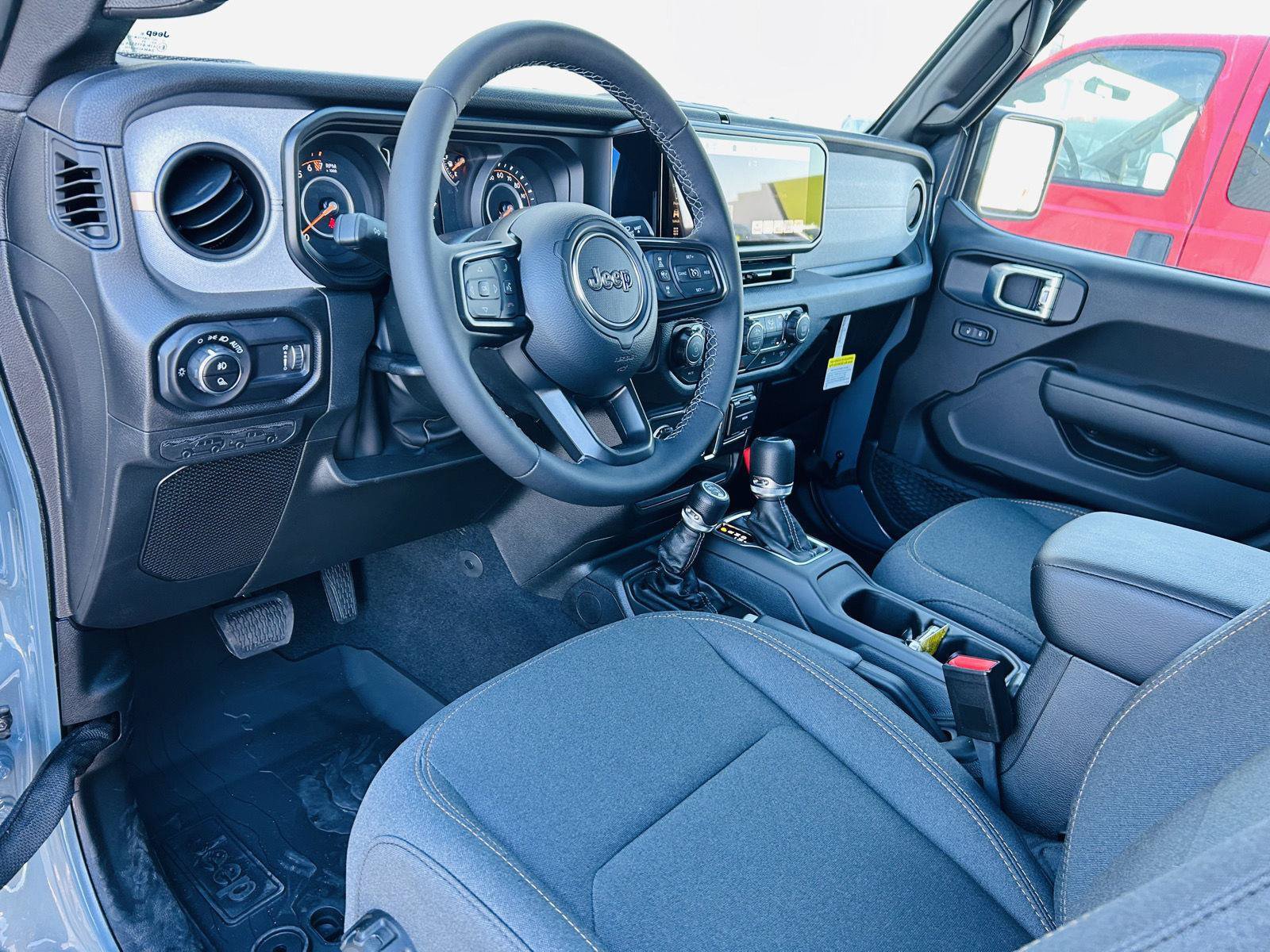 New 2026 Jeep Gladiator Sport AWD/4WD image 11