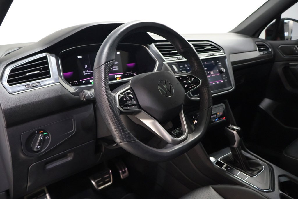 Used 2023 Volkswagen Tiguan SE R-Line FWD image 18